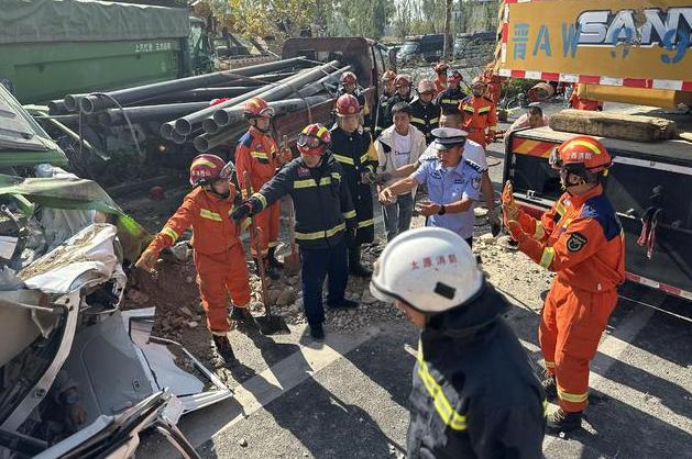 山西万荣一工厂发生爆燃事故致1死2伤